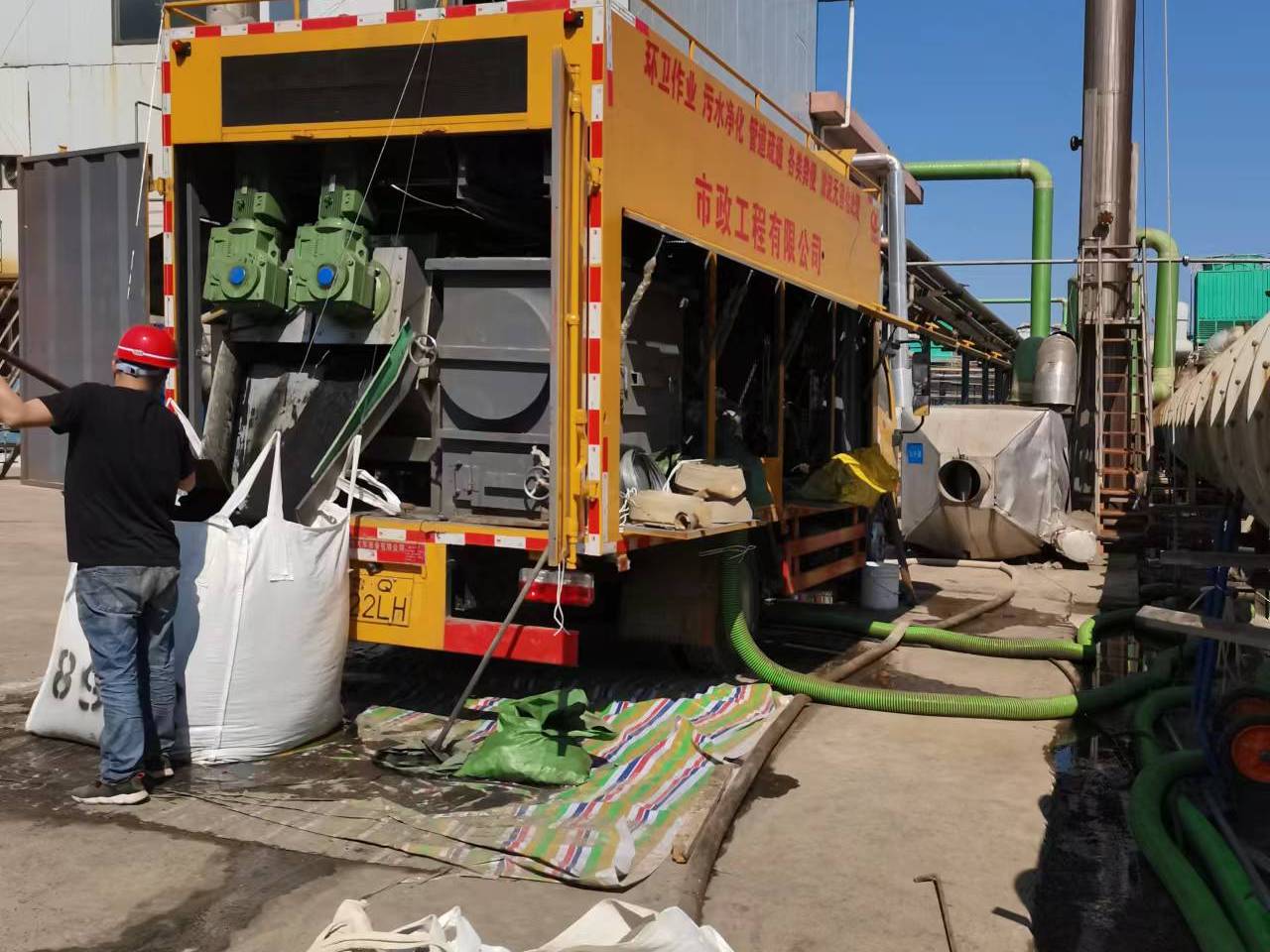 玉屏淤泥压干处理